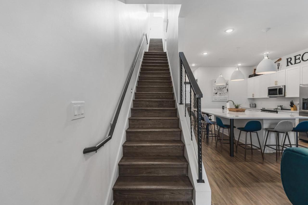 Spacious Home With Large Patio Rooftop Deck And Garage 내슈빌 외부 사진
